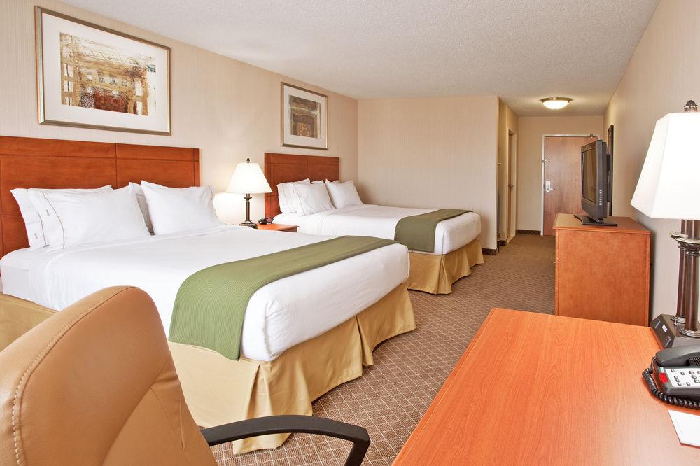 Holiday Inn Express Hotel & Suites Bay City By Ihg Exterior foto