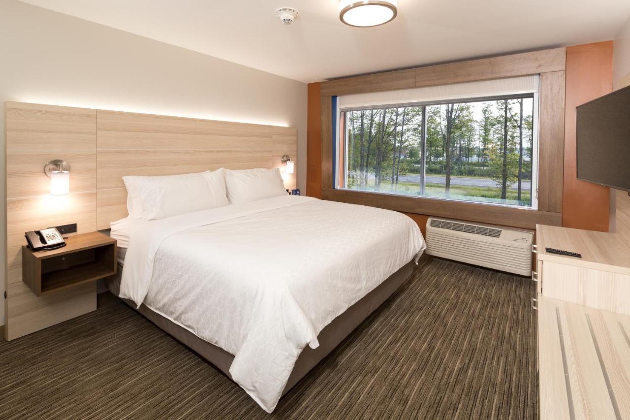 Holiday Inn Express Hotel & Suites Bay City By Ihg Exterior foto