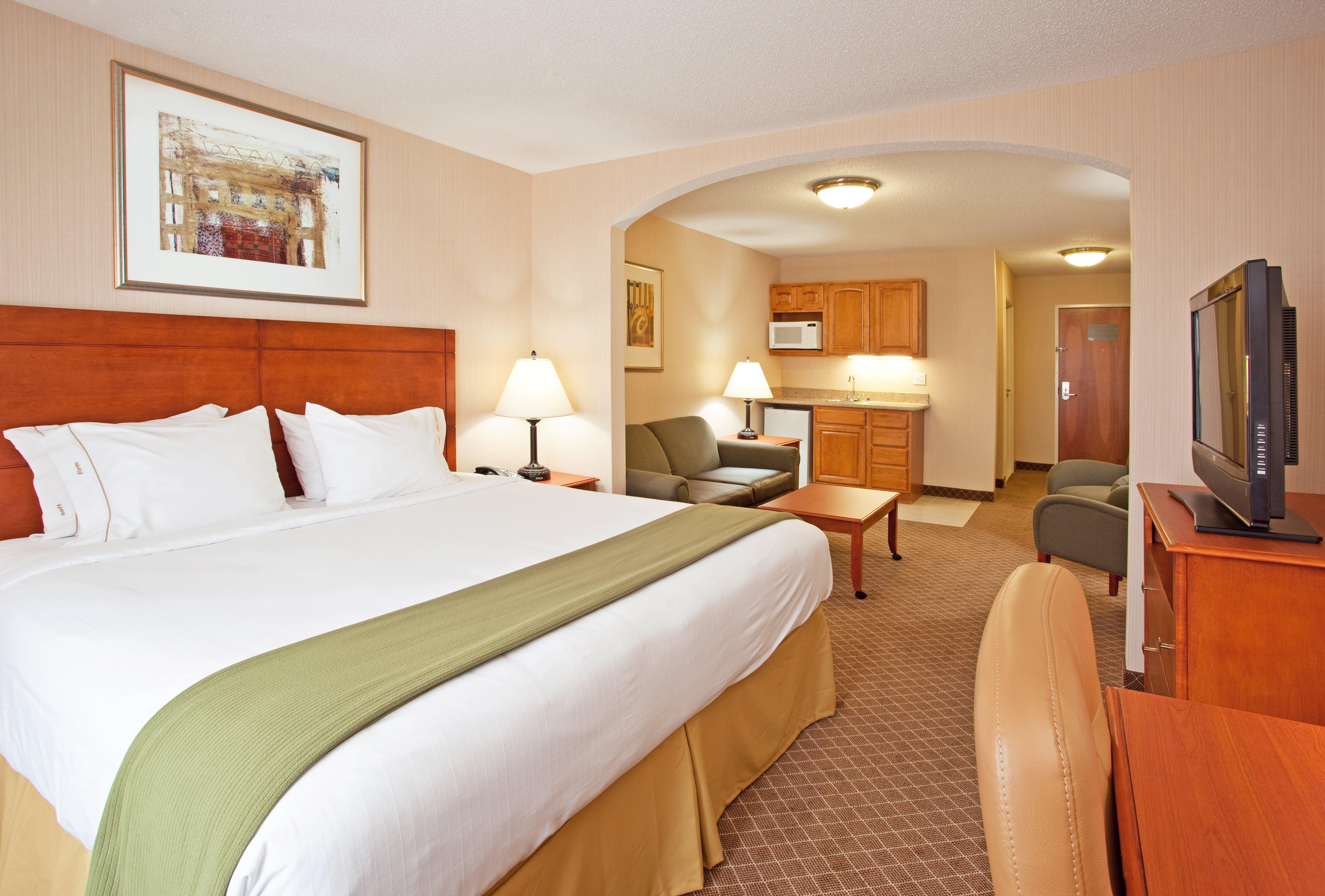 Holiday Inn Express Hotel & Suites Bay City By Ihg Exterior foto