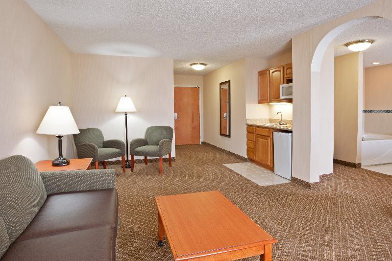 Holiday Inn Express Hotel & Suites Bay City By Ihg Exterior foto